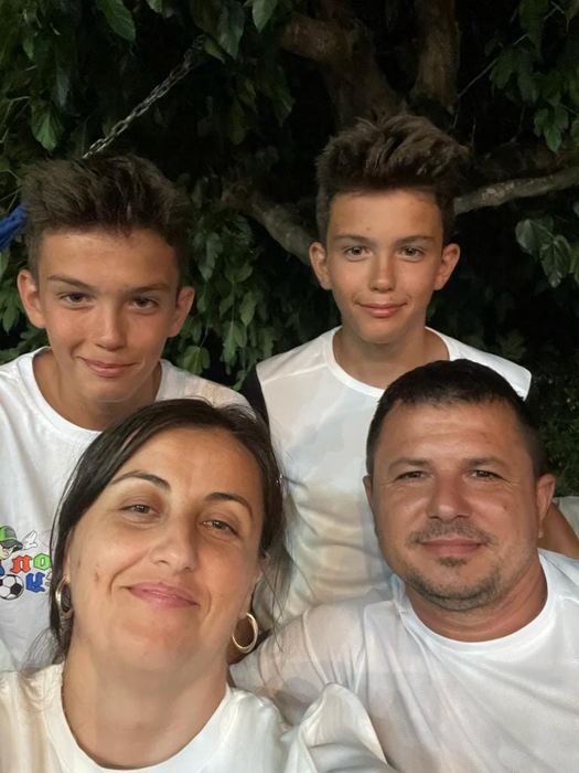 Răsturnare de situație dramatică în cazul gemenilor dispăruți! Ce sumă amețitoare au spart la păcănele și de ce a intrat pe fir Protecția Copilului