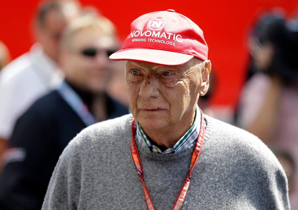 Niki Lauda are 69 de ani.