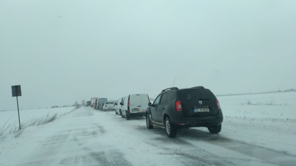 Mașini blocate pe DN4