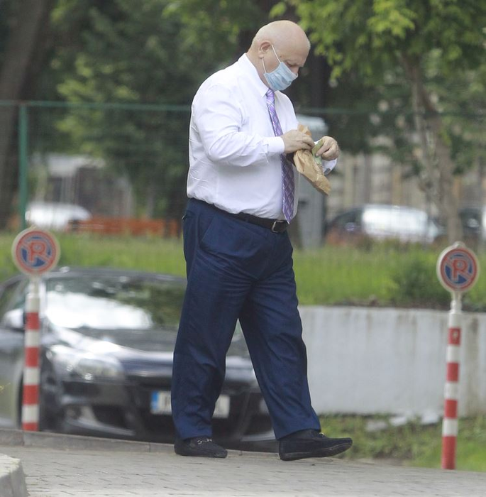 Pavel Abraham pregătește răsplata pentru angajatul benzinăriei