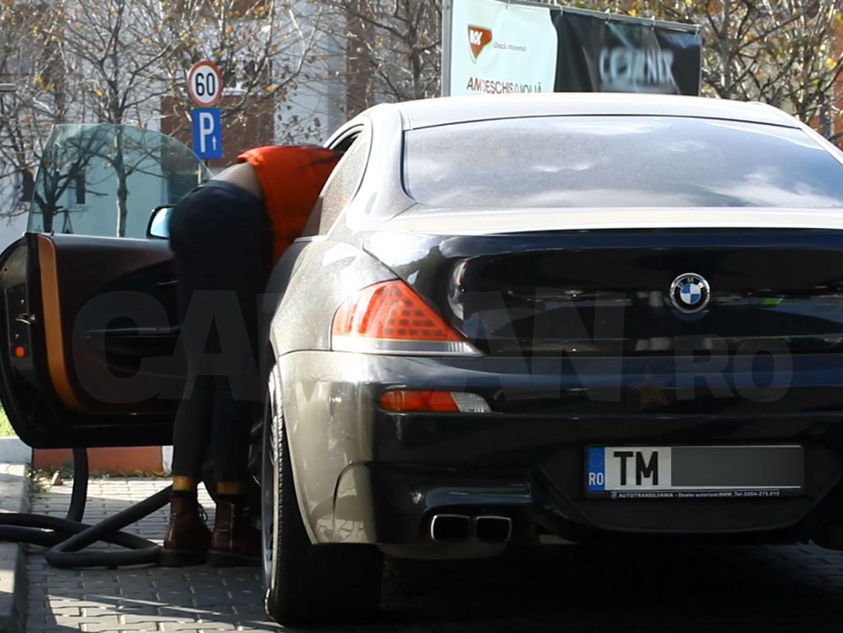 Laurette e jucăuşă foc. Am filmat-o într-o spălătorie auto în cele mai… ”nebunatice” poziţii!