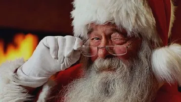 Scene uluitoare cu un Moș Crăciun! Și-a dat jos barba, a început să înjure, iar cei 50 de copii au înghețat!