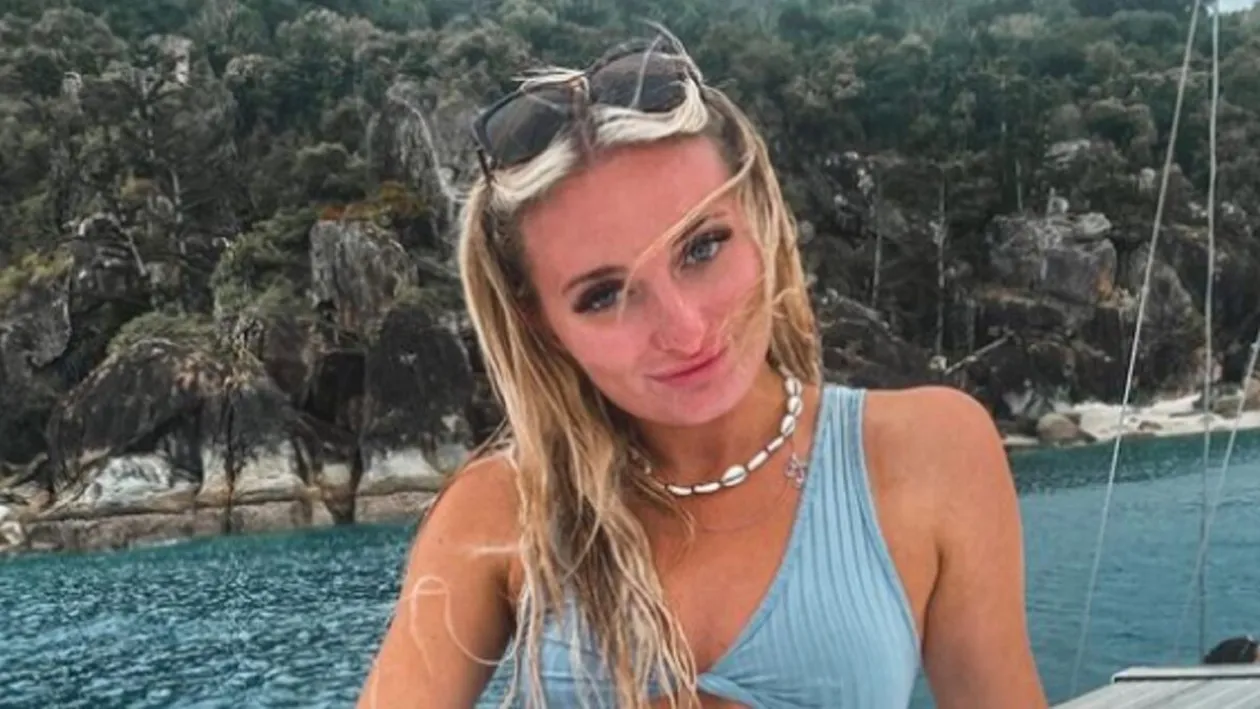 Tânăra din imagine lucrează ca electrician și fură inimile bărbaților. De necrezut cum merge îmbrăcată la muncă