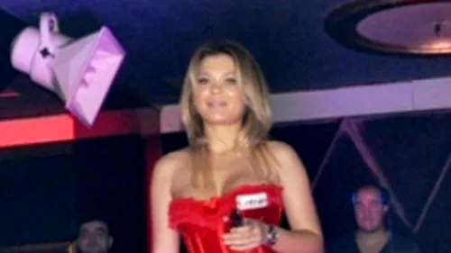 Show incendiar la Cluj! Gina Pistol, in lenjerie rosie, ca in Moulin Rouge