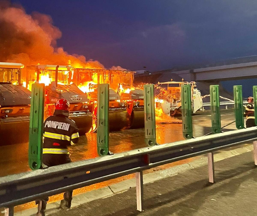 Incendiu puternic pe drumul expres Craiova- Pitești. Patru utilaje au luat foc