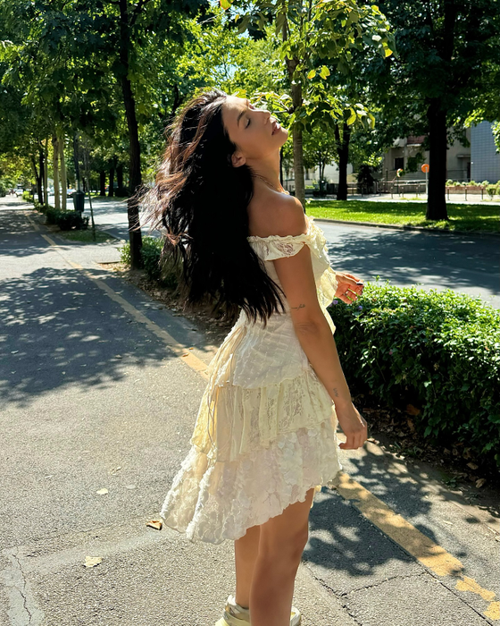 Alina Eremia rupe tăcerea după ce fanii i-au zis că e însărcinată: „Sunt sănătoasă și mă simt bine”