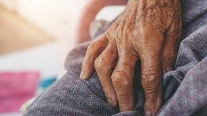 Un italian de 92 de ani i-a lăsat toată averea badantei sale, pe care o cunoștea de 5 zile. Care este motivul uluitor