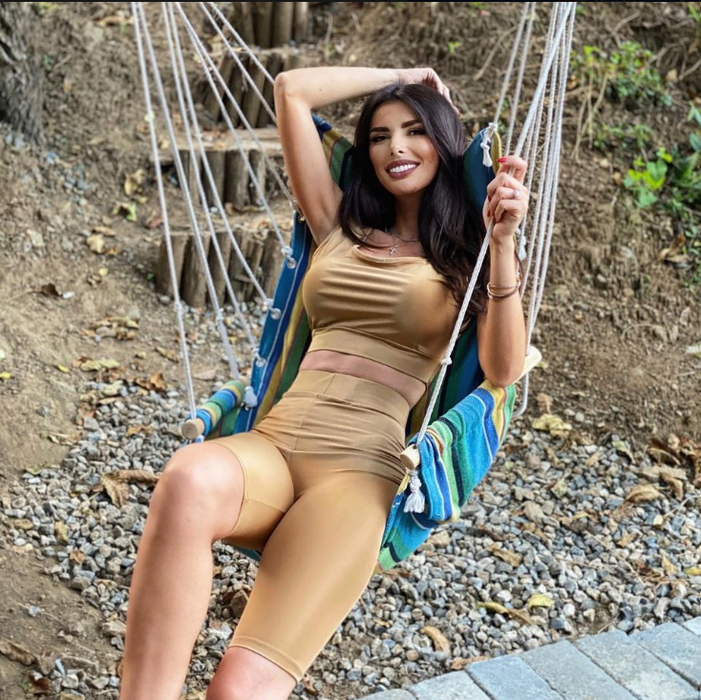 Ioana Filimon lovește din nou! E sexy-polițista rea: ”Ce-ți mai place tăvăleala!”