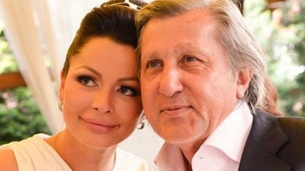 Gestul lui i-a lăsat pe invitaţi mască! În loc să îmbrace costumul de ginerică, Ilie Năstase a început să joace tenis