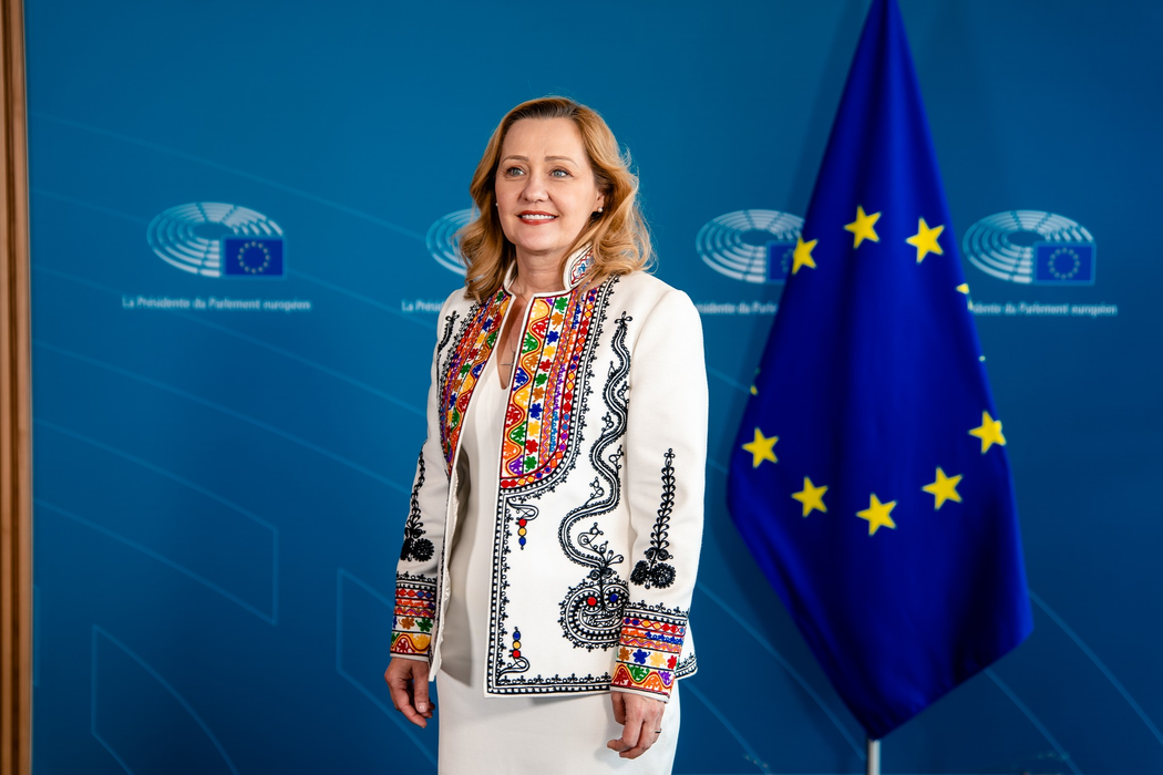 Elena Lasconi, derapaj nervos la adresa colegilor de partid, după ce i s-a cerut să facă un pas în spate: „Nu plec nicăieri”