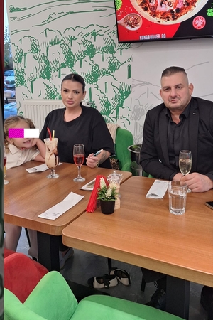 Fiica ”bodyguardului lui Dumnezeu” a împlinit 5 ani și promite să fie o mare luptătoare: ”A mușcat sacul”