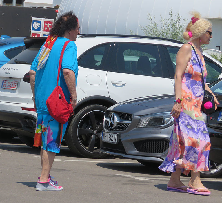 După câteva clipe de nedumerire, Marian Nistor şi soţia lui, Dorina, au decis direcţia pe care să o urmeze