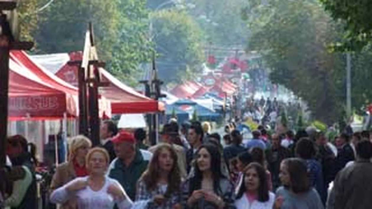 Sinaia Forever, in fumul gratarelor si larma turistilor