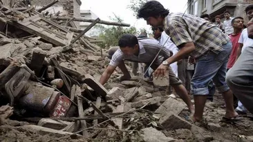 Bilantul victimelor cutremurului din Nepal a crescut la 5.489 de morti