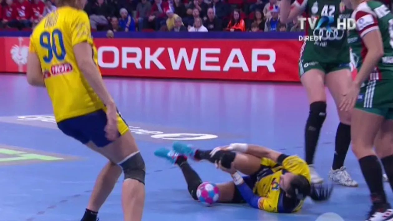 Campionatul european: România a pierdut meciul cu Ungaria. Crstina Neagu, scoasă cu targa de pe teren