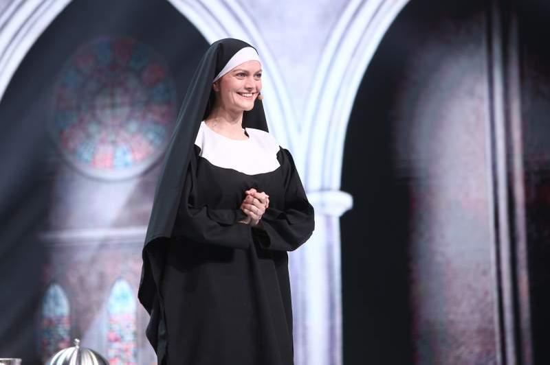 Magdalena Chihaia, soția lui Dinu Maxer, a fost la iUmor îmbărcată în maică
