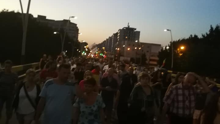 Mitingul Diasporei, nu numai în Capitală! Ce s-a întâmplat în Bacău VIDEO