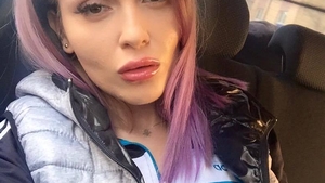 OANA RADU pierde lupta cu kilogramele. Cântăreaţa a luat proporţii!

