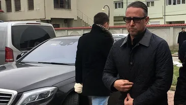 Laurențiu Reghecampf  a ajuns la capela unde este depus sicriul cu trupul neînsuflețit al Ionelei Prodan