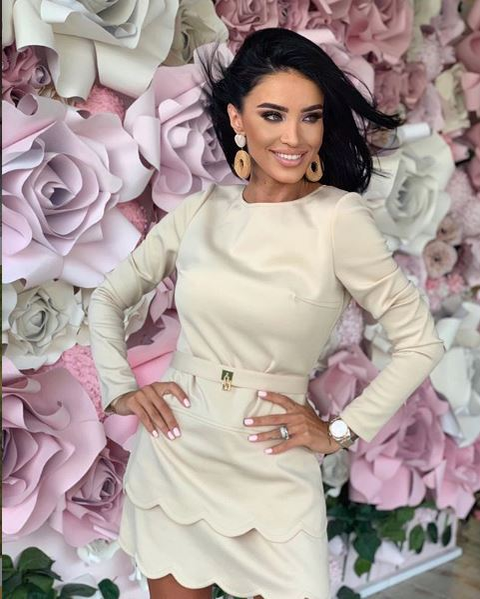 Adelina Pestrițu a dezvăluit secretul zâmbetului său. Cum își albește vedeta dinții cu doar un leu