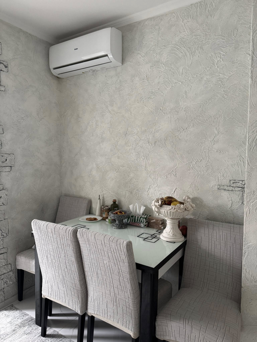 Cum arată apartamentul Iulianei Beregoi din Orhei pe care părinții ei l-au scos la vânzare. Are 2 camere și 55 de metri pătrați
