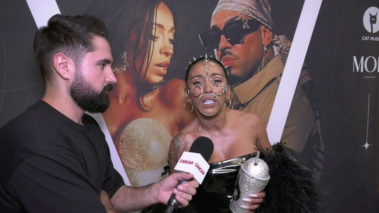 Ruby: "Sunt obsedată de suc, nu beau apă deloc, beau numai suc!" (Foto: CANCAN.RO)