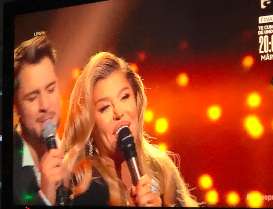Loredana Groza și nepotul lui Florin Salam, în tandrețuri pe scena X Factor. S-au comportat ca doi îndrăgostiți