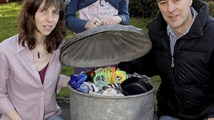 O familie din Marea Britanie face doar 50 de grame de gunoi pe zi