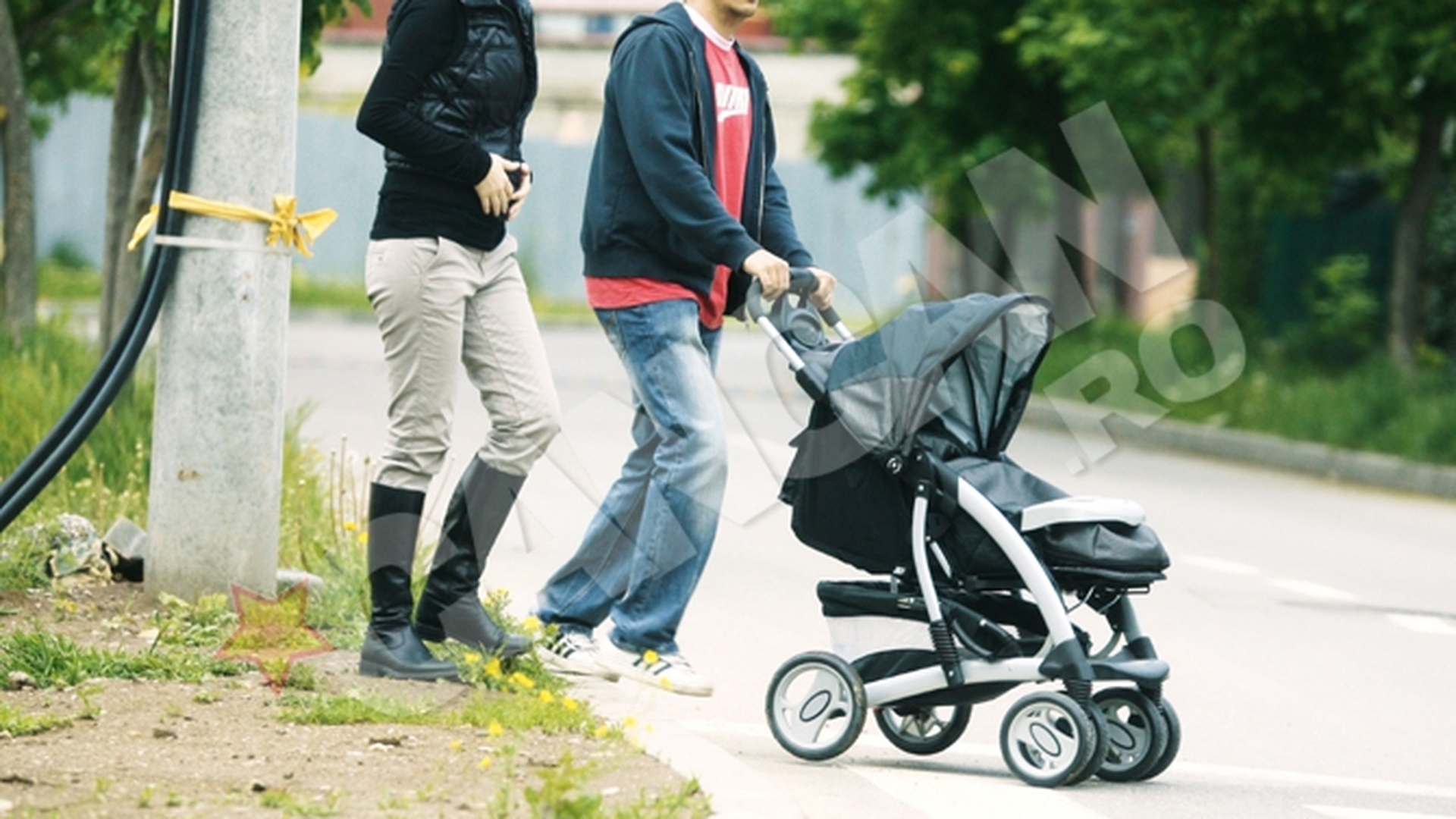 Lucian Viziru isi ascunde copilul! Are reactii ciudate cand vede paparazzii