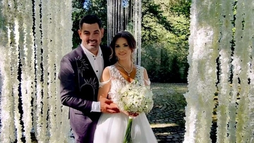 Nuntă mare în showbiz-ul românesc! Ellie White și impresarul Doru Tincă s-au căsătorit în mare secret, după 16 ani de relație