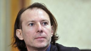Ministrul Finanțelor te învață ce trebuie să faci dacă banca îți refuză amânarea ratelor