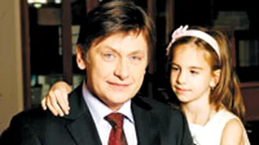 Rockerul Crin Antonescu: Ceea ce pentru bautorii de tarie este palinca, asa este AC/DC pentru rockeri!