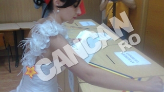 Cei mai veseli alegatori! Doi miri din Galati au mers de la nunta, direct la vot!