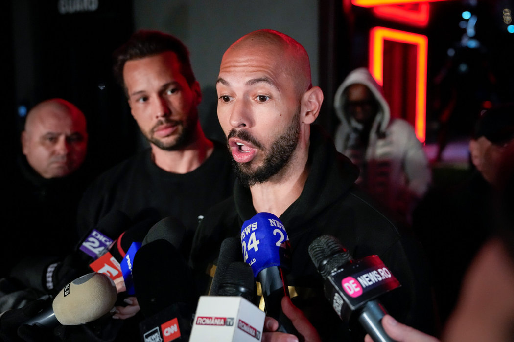 Fratii Andrew si Tristan Tate, cercetati pentru viol si trafic de persoane/ ANDREEA ALEXANDRU / MEDIAFAX FOTO
