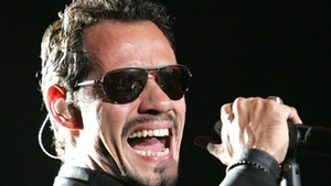 Marc Anthony: "Whitney Houston, voi pretui mereu momentele in care am impartit aceeasi scena cu tine"