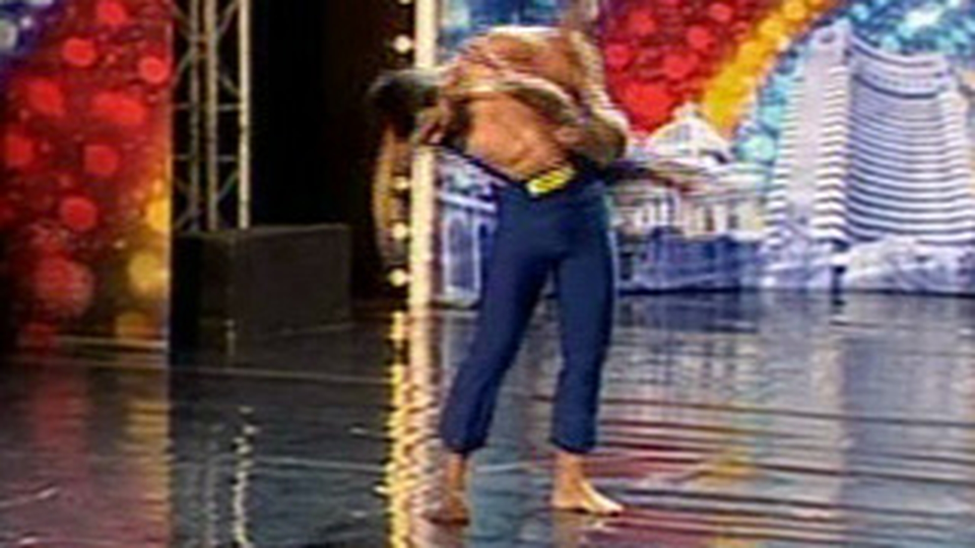 VIDEO Doi frati au ajuns, din strada, direct pe scena la "Romanii au talent"! Uite cum au dat gata pe toata lumea cu acrobatiile lor!