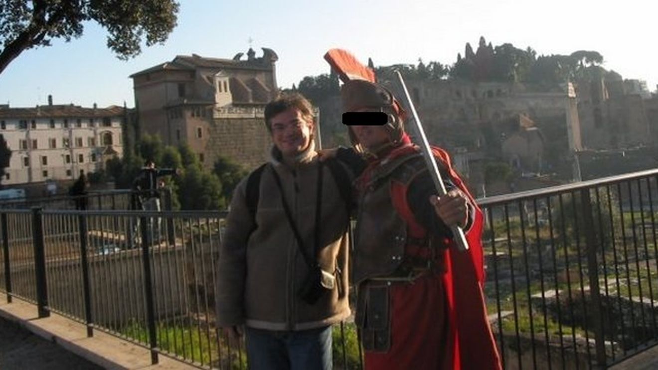 Cum arata acum Razvan, baiatul cu plete de la "Gaz pe foc"? E doctor la Fundeni, dar nu-l mai recunoaste nimeni!