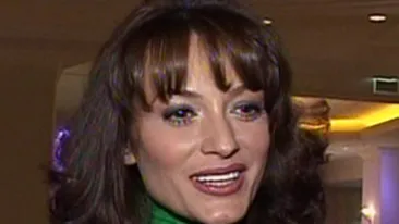 Anca Turcasiu se machiaza doar pentru ca i-o cere meseria! Nu-mi place deloc, nu pot sa suport fardul!