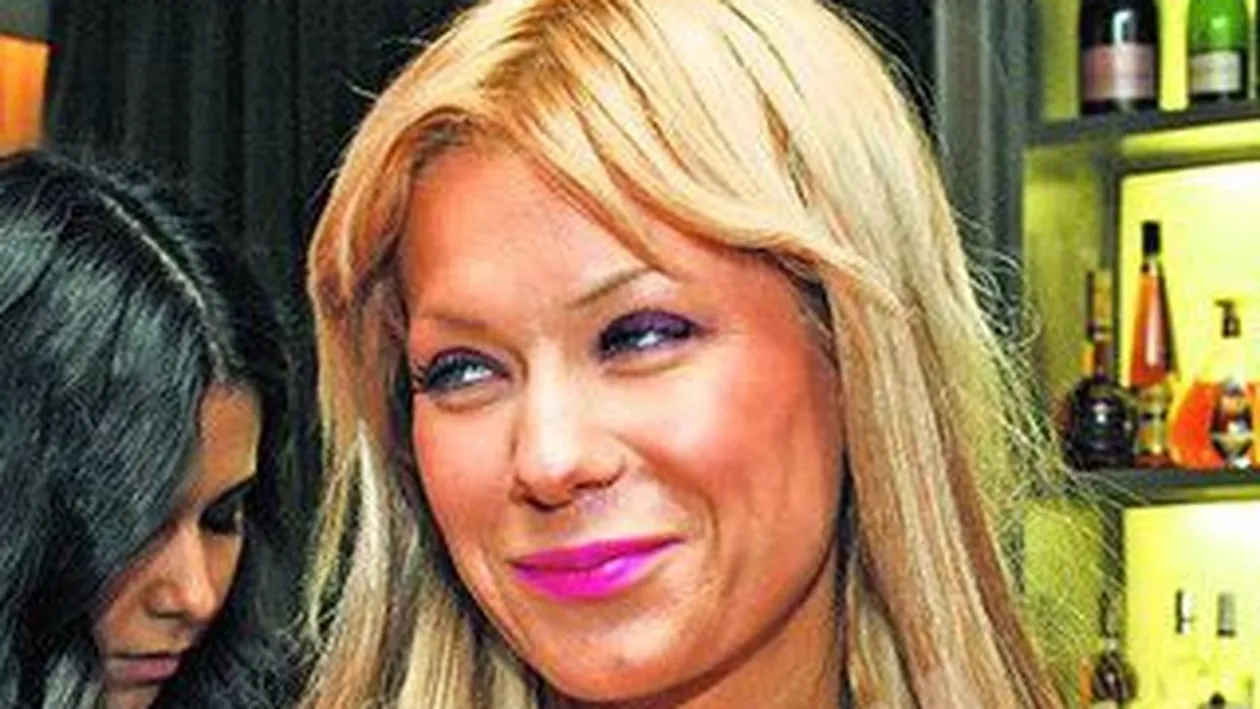 Transformare spectaculoasa! Din Sensual vrea sa devina mamica! Simona vrea sa adopte un copil!