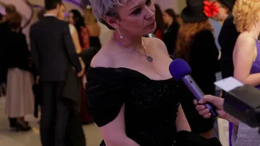 Doamnele României s-au bătut în decolteuri. Stela Popescu şi Oana Pelea, apariţii răvăşitoare la Gala Premiilor Gopo