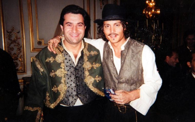 Nu o să îți vină să crezi care este legătura dintre Margherita de la Clejani și Johnny Deep
