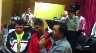 Iarta-i, Doamne, ca nu stiu ce fac! Vezi cea mai tare slujba pe ritm de manele de jale despre Dumnezeu si Iisus Hristos - Asculta aici cum bocesc pirandele la biserica