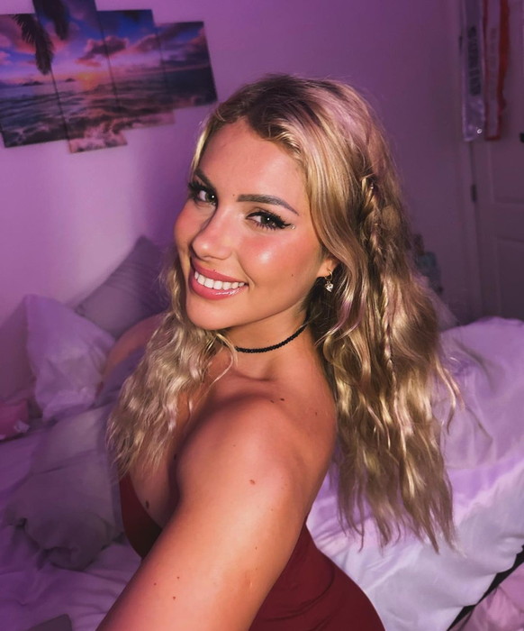 Ea este românca care la doar 21 de ani a fost desemnată ceam mai sexy înotătoare din lume. Andreea Drăgoi este stabilită de ani buni în SUA