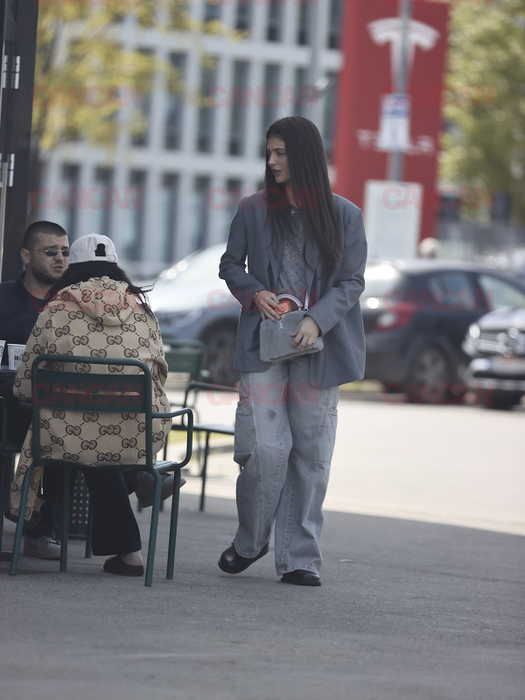 Andreea Bostănică la splălătorie auto