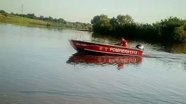 Momente dramatice în Teleorman. Un bărbat a dispărut în apele unui râu după ce a fost luat de curenți de pe un pod