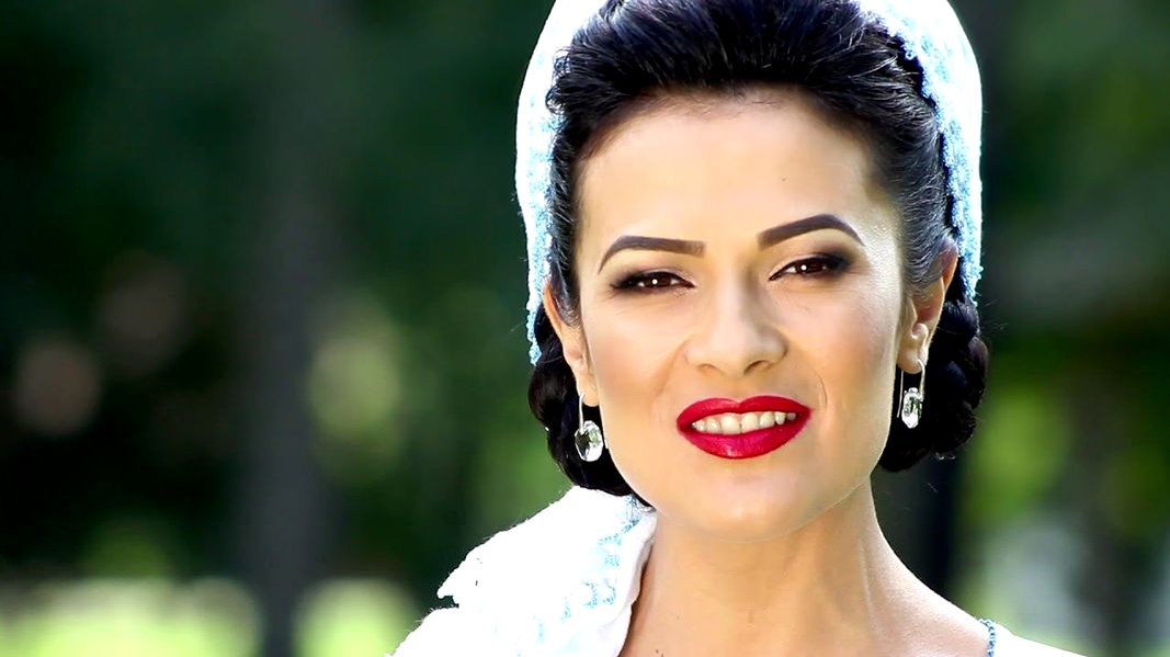 Olguța Berbec a născut! Interpreta de muzică populară a devenit mămică pentru a doua oară