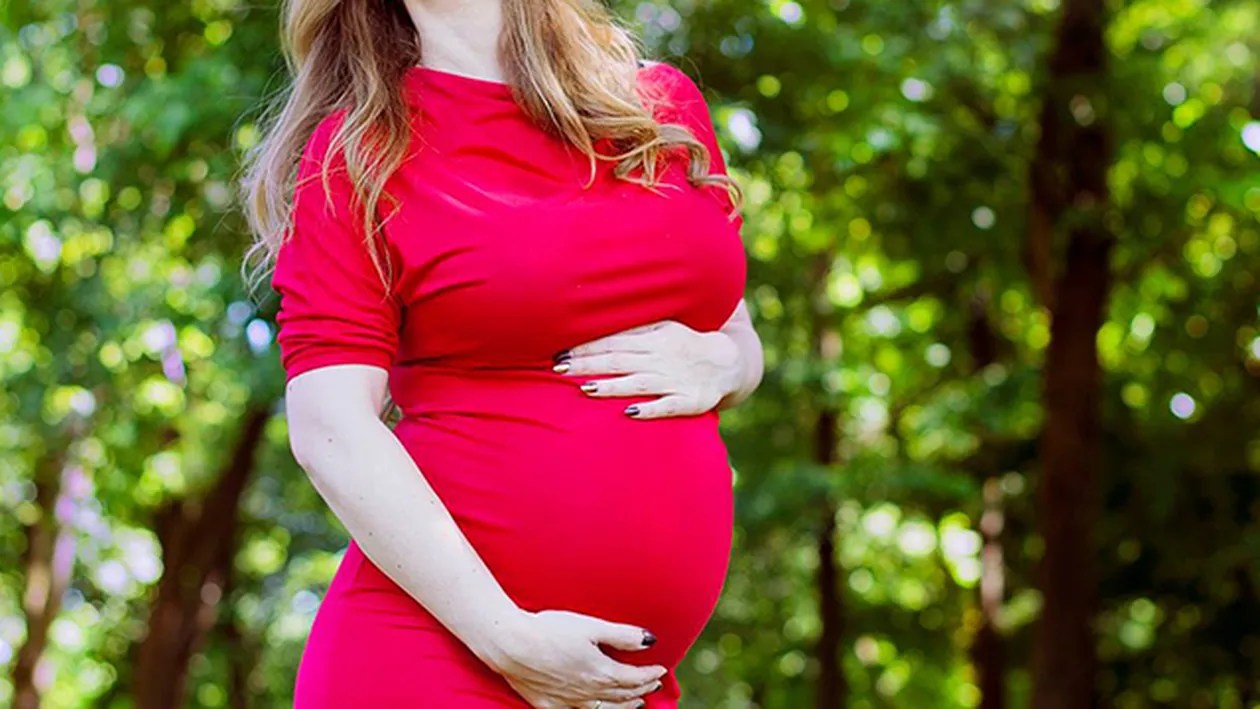 O cunoscuta cantareata de la noi a devenit mamica! A nascut un baietel!