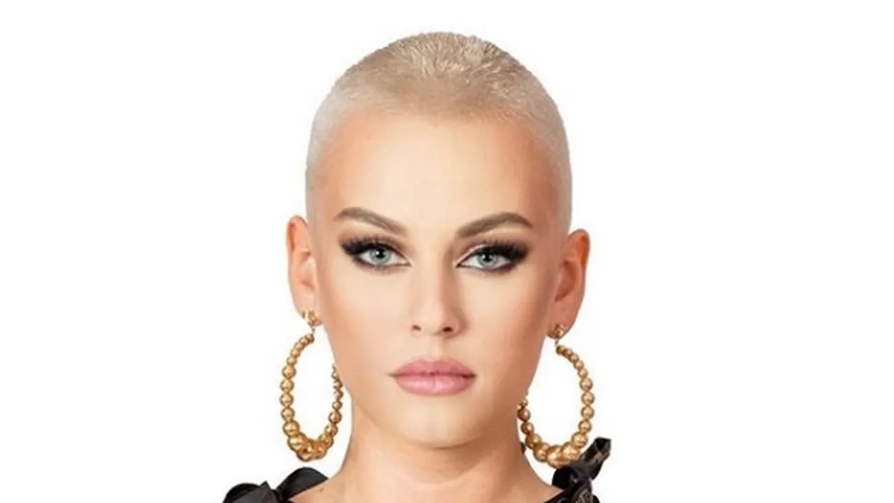 Misha, surprinsă cu lenjeria intimă la vedere. Sfatul pe care i l-a dat o fană