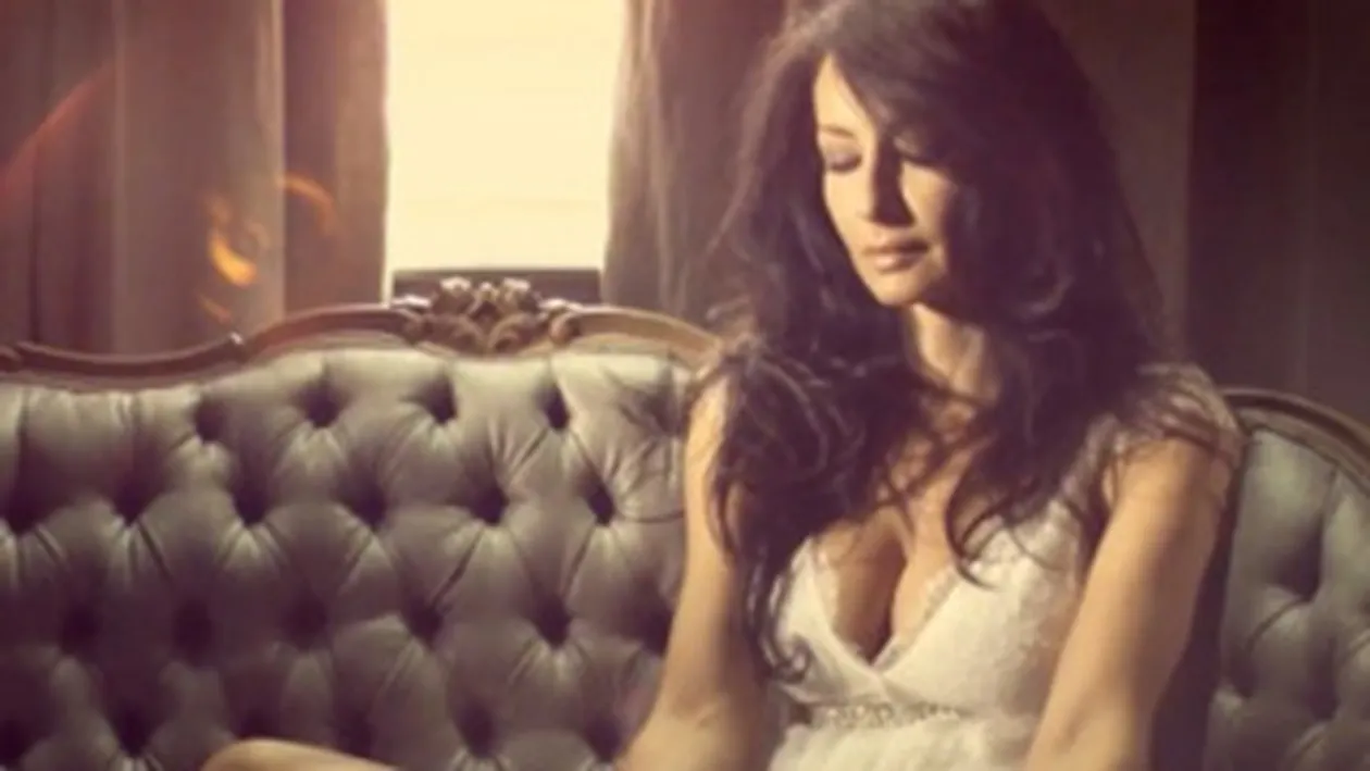 Andra: Cand eram mica, imi doream sa fiu Monica Anghel!