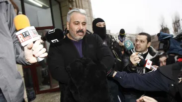 Sile Camataru este un interlop cult. Fiul sau i-a dus in arest carti de Paolo Coelho